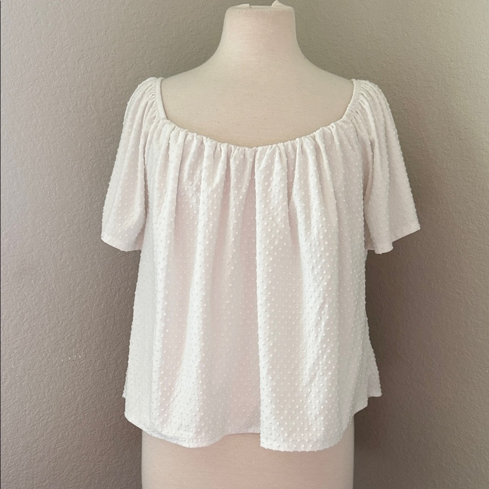 Willow & Root white dotted flutter sleeve top